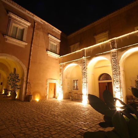 Апарт отель Palazzo Gambuzza Испика Экстерьер фото