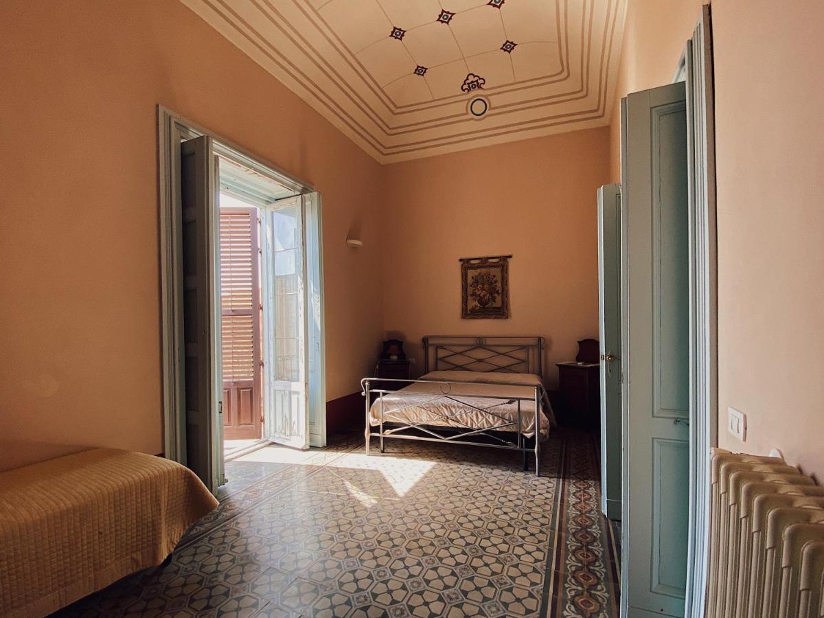 Апарт отель Palazzo Gambuzza Испика Экстерьер фото