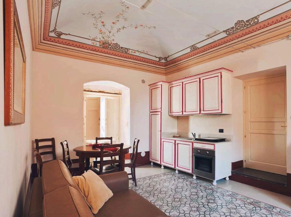 Апарт отель Palazzo Gambuzza Испика Экстерьер фото