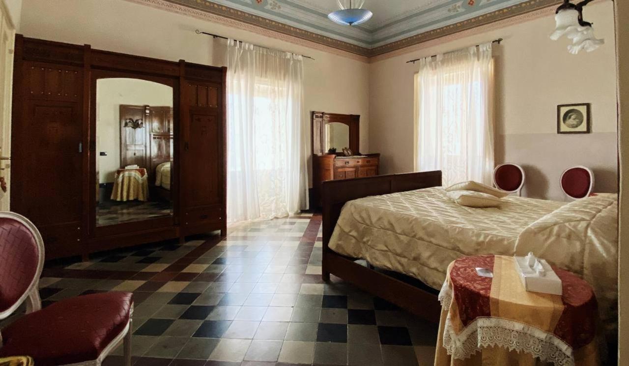 Апарт отель Palazzo Gambuzza Испика Экстерьер фото